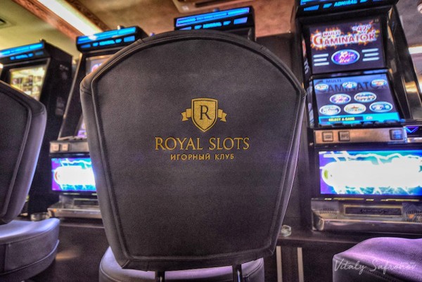 royal-slots.jpg