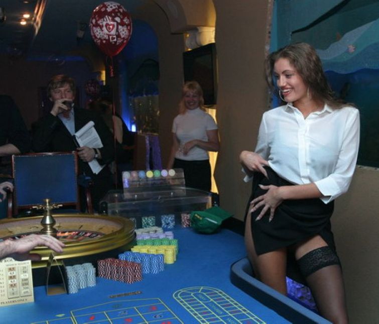 стриптиз на рулетке.jpg